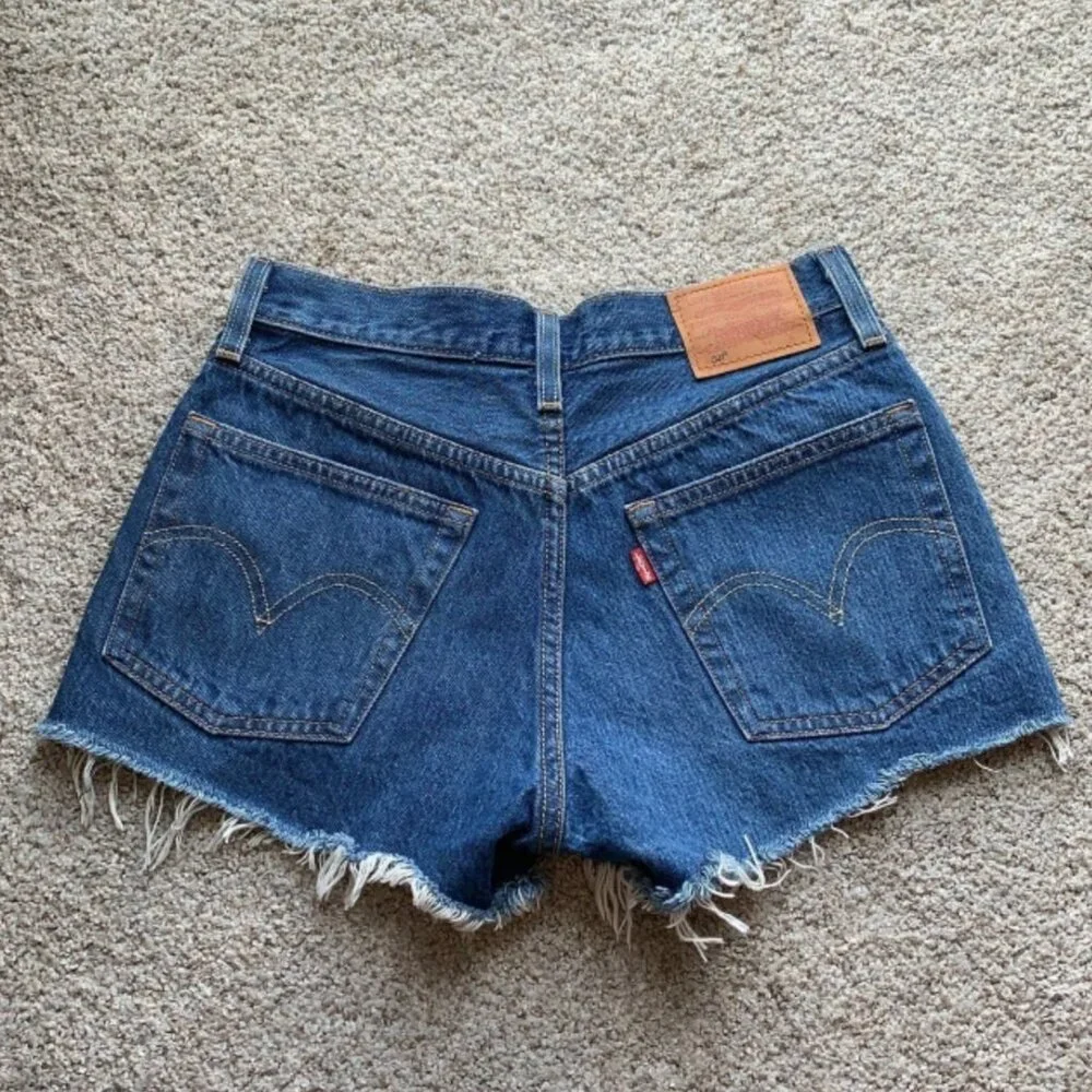 New Levi’s 501 Denim Shorts NWOT - Picture 1 of 8